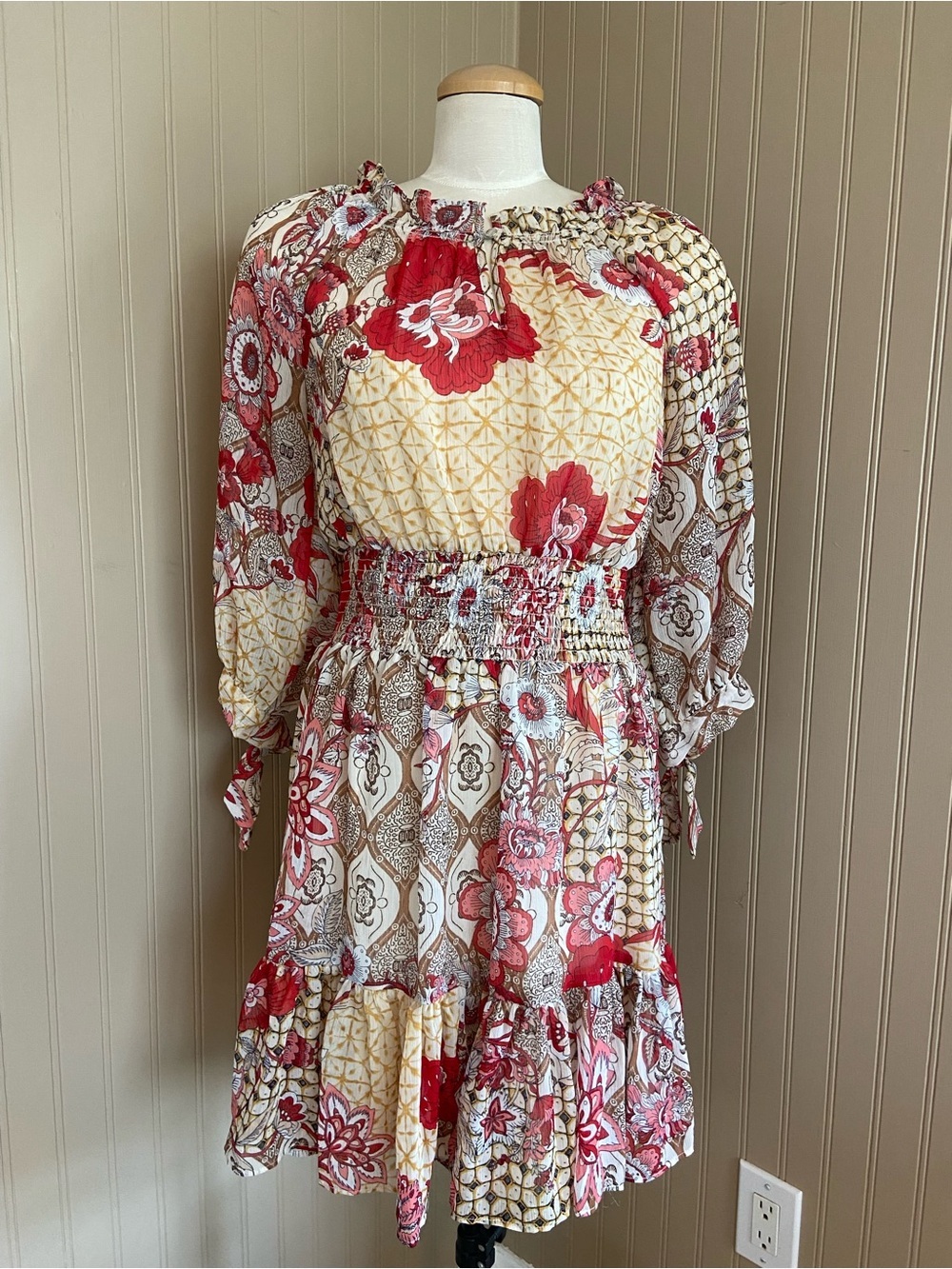 Tommy Hilfiger Beige & Red Floral Abstract Print Chiffon Dress Women’s Large